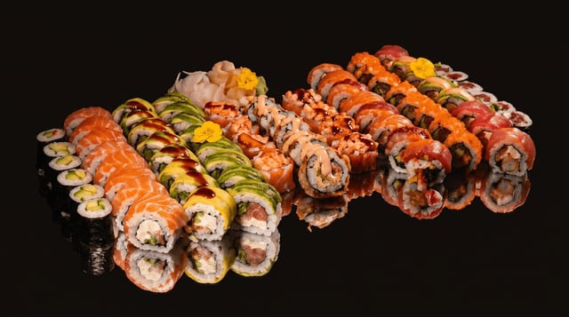 Party Set (76 pcs, serves 4+).