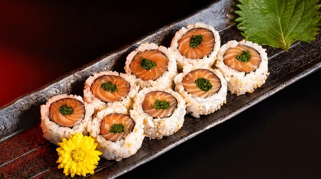 Salmon Roll.