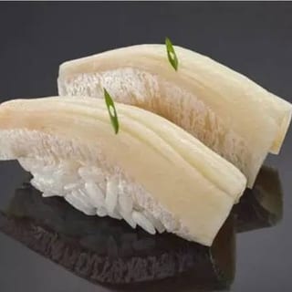 Hamachi Nigiri