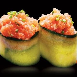 Salmon Tartare Gunkan