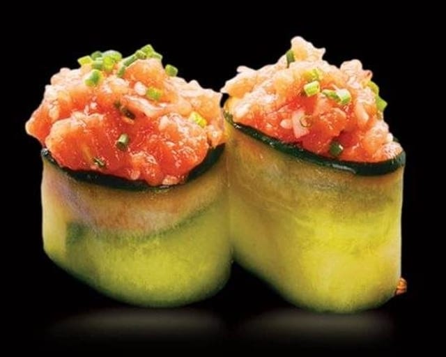 Salmon Tartare Gunkan.