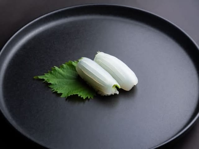 Ika Nigiri.