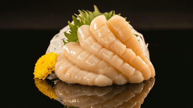 Scallop Sashimi.