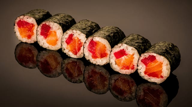 Gravlax Hosomaki.